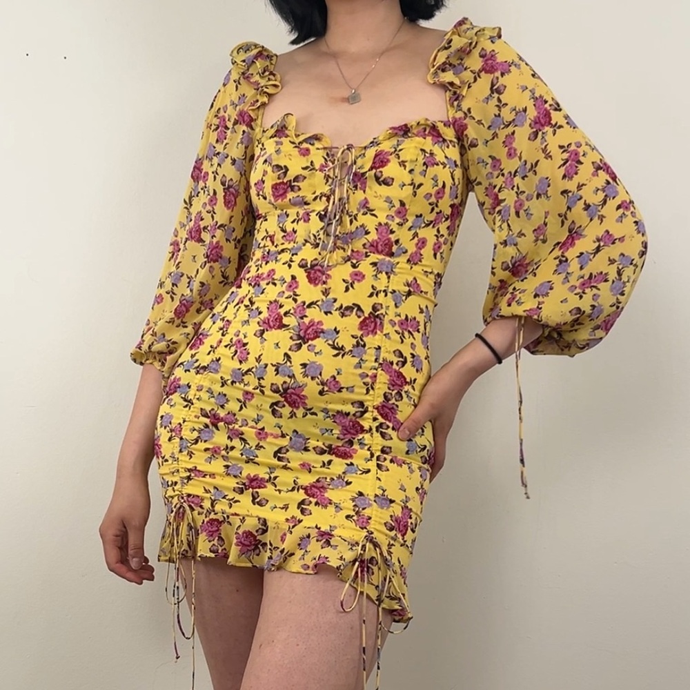 NWOT For Love And Lemons Yellow Floral Smocked Sundress with Sweetheart Neckline